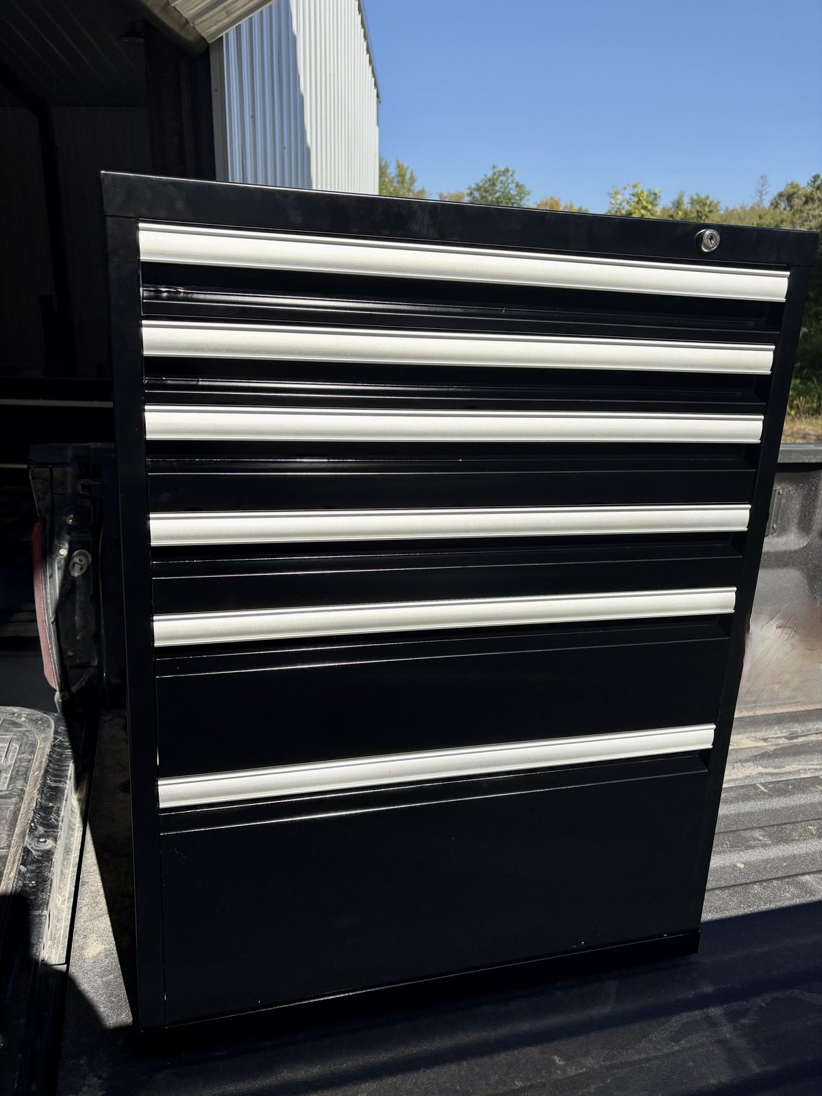 Finished modular drawer cabinet
