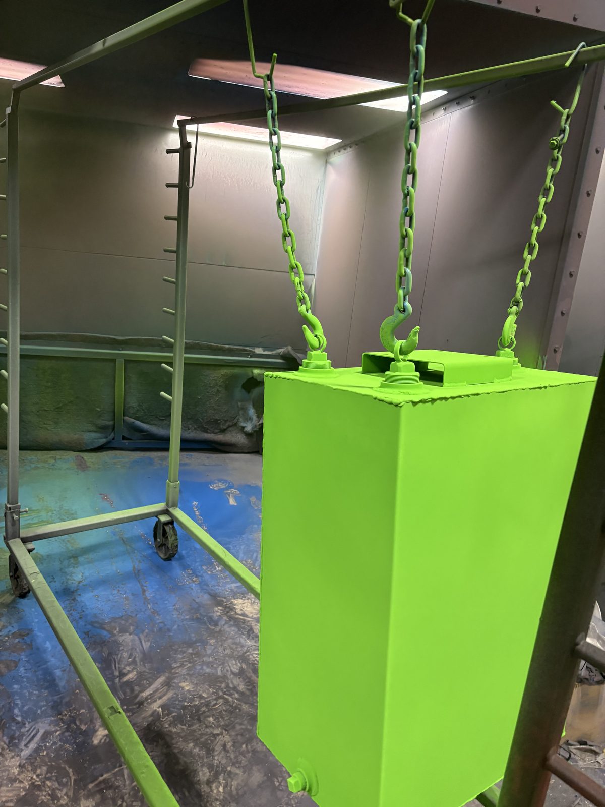 In the powder coating booth